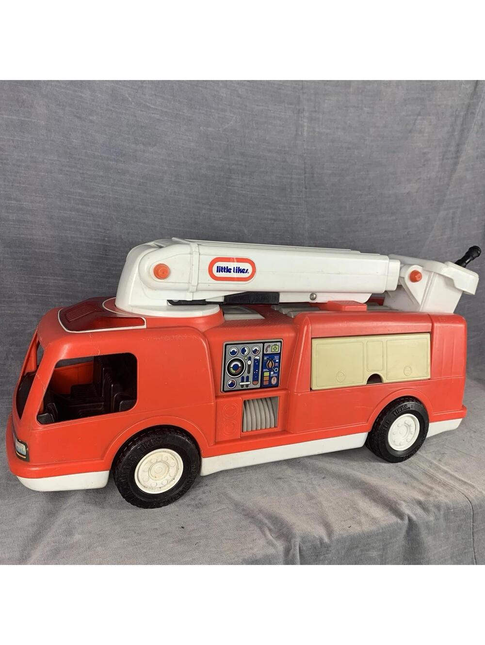 Vintage 23" Little Tikes Big Fire Ladder Truck 6683 Made in USA